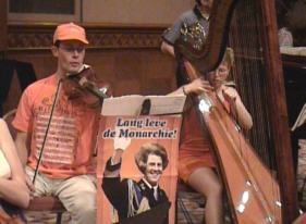 Raoul Bonnet and Sabien Canton getting into the Oranje-feeling