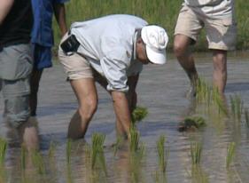 Frans Berens empathizing with Thai country life.