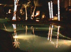 A romantic dinner at the poolside (a.k.a. zwemkom).