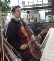 Generale Repetitie. Invaller bij de cellosectie.